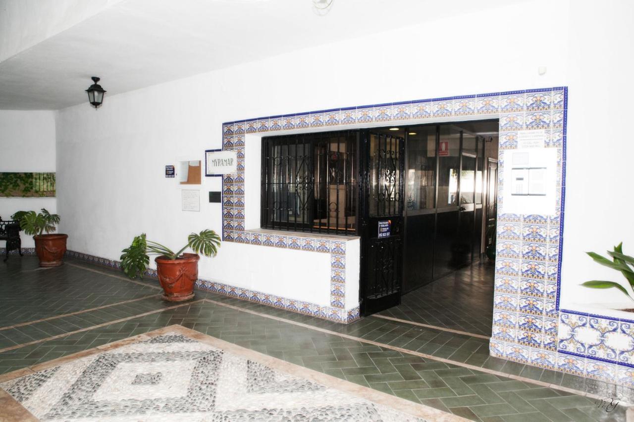 Appartamento Luxury Puerto Banus Penthouse With Parking & Wi-Fi Marbella Esterno foto