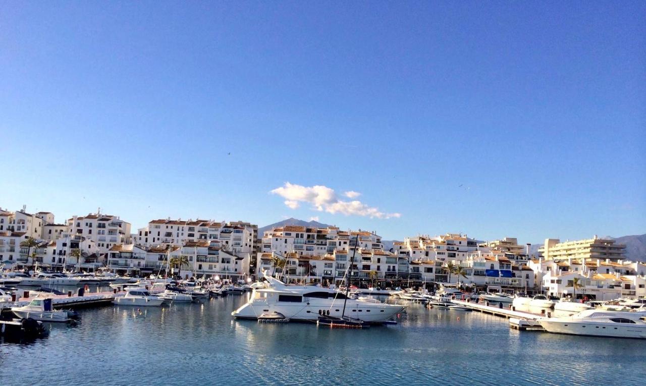 Appartamento Luxury Puerto Banus Penthouse With Parking & Wi-Fi Marbella Esterno foto