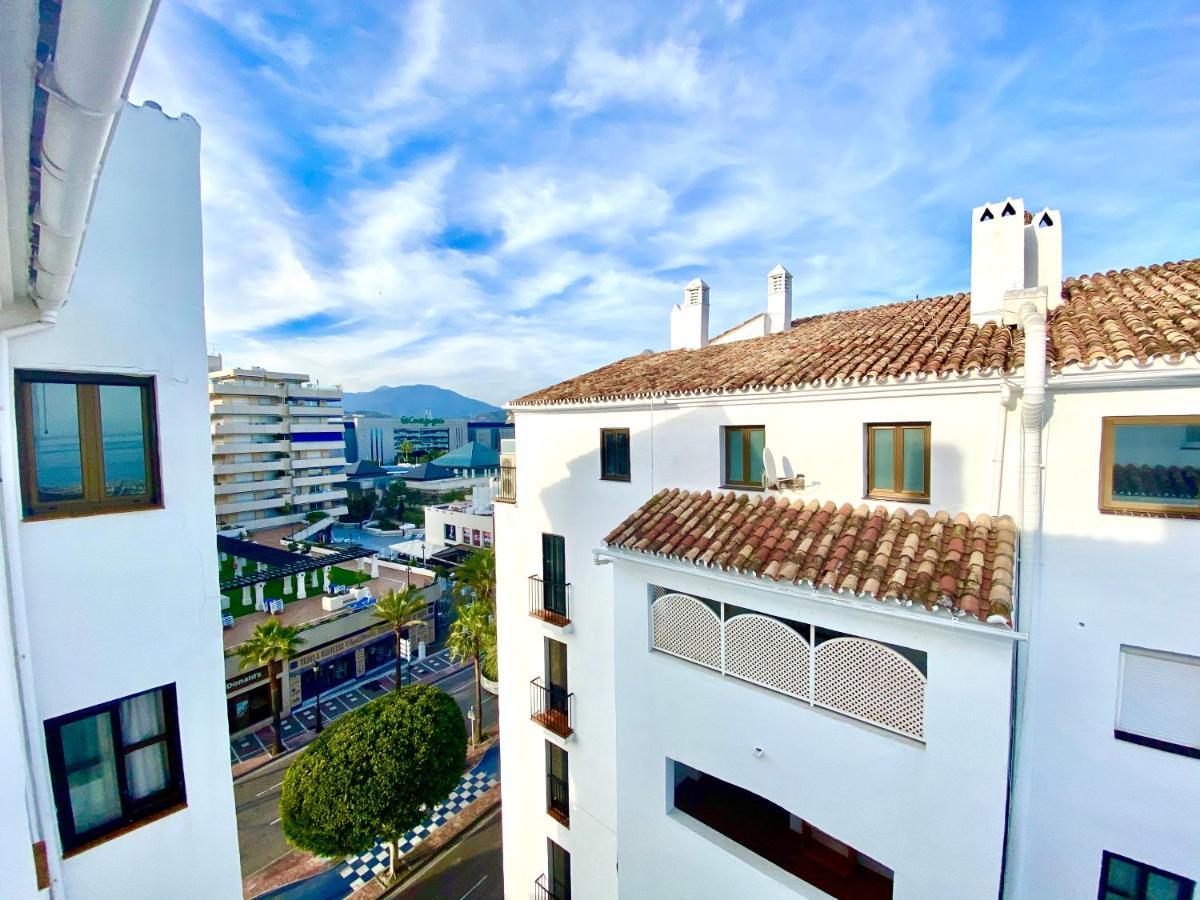 Appartamento Luxury Puerto Banus Penthouse With Parking & Wi-Fi Marbella Esterno foto
